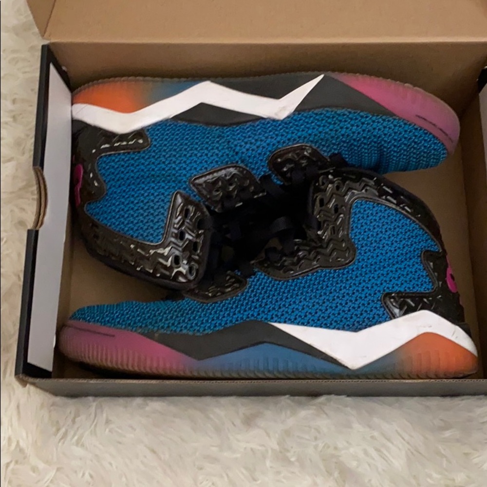Air jordan spike forty